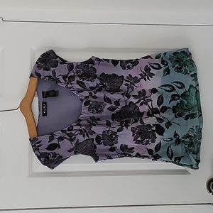 Axcess a Liz Claiborne Company Floral blouse size L